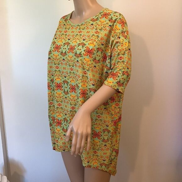 Womens Buttery soft LuLaRoe Irma tunic Size XS - Picture 1 of 6